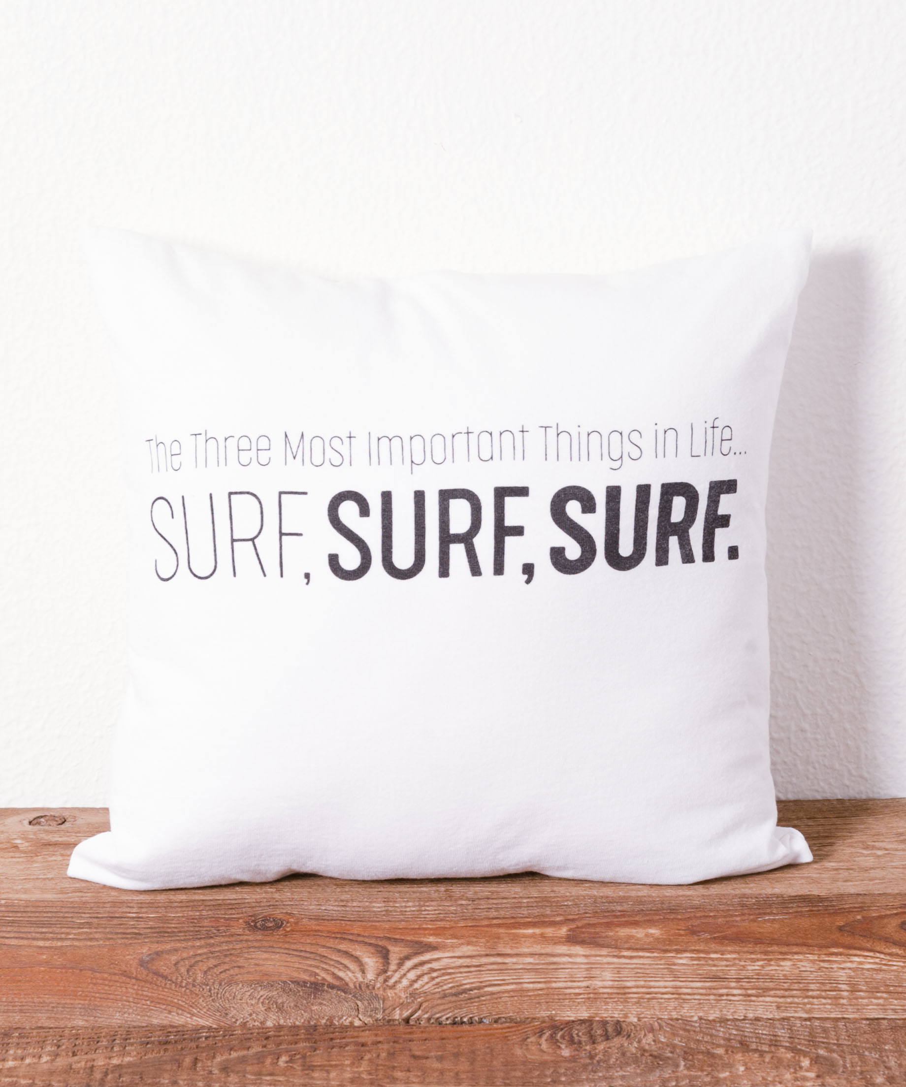 SURF GRAPHIC RECYLE CUSHION